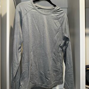 Figs Women's Gray Long Sleeve Tee